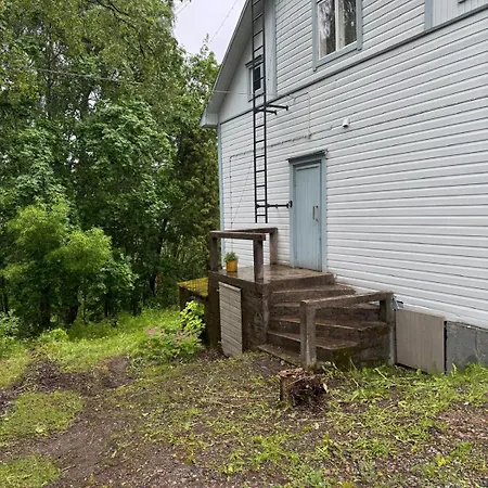 Majatalo Kukkasrinne Inn *